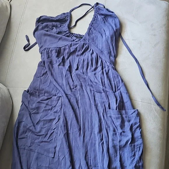 Cupshe Navy Halter Wide-Leg Jumpsuit with Pockets - Picture 9 of 12